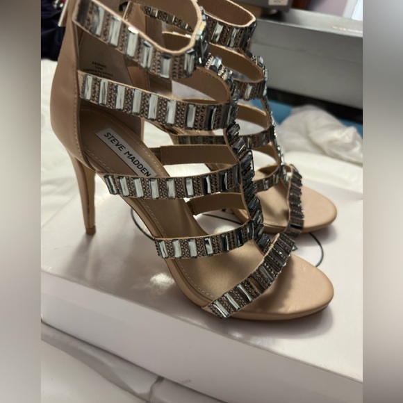 NEW Steve Madden Crystal Sandals Sz 10 Tan - Picture 8 of 9